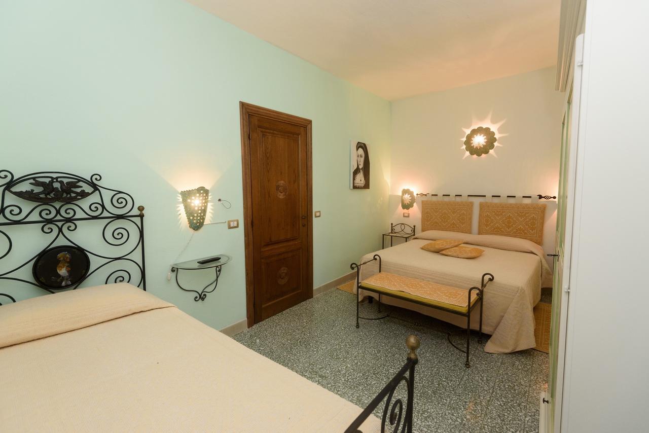 Al Vecchio Corso B&B Tempio Pausania Buitenkant foto