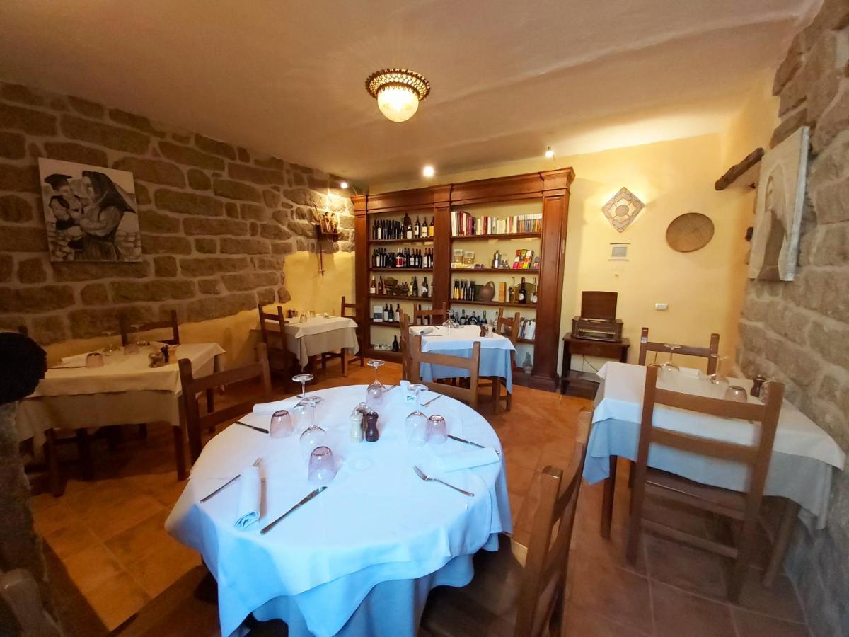 Al Vecchio Corso B&B Tempio Pausania Buitenkant foto